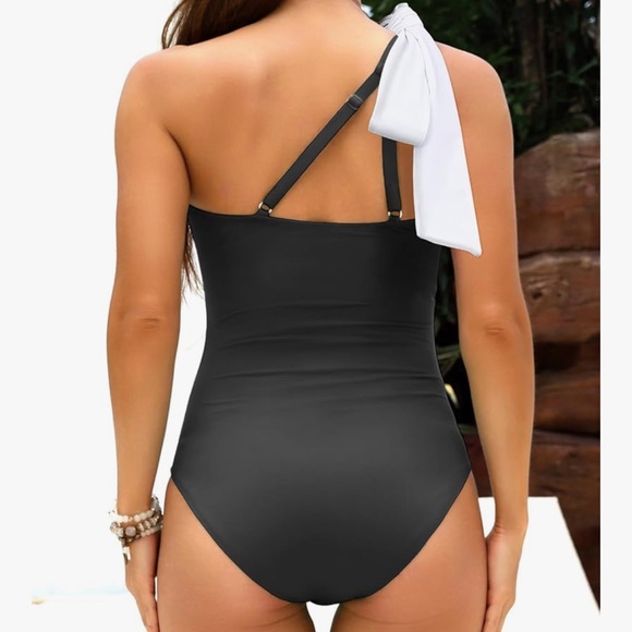 The Bow One-shoulder One Piece Swimsuit Asymmetric Cutout Bathing Suit Size XL - Picture 3 of 9